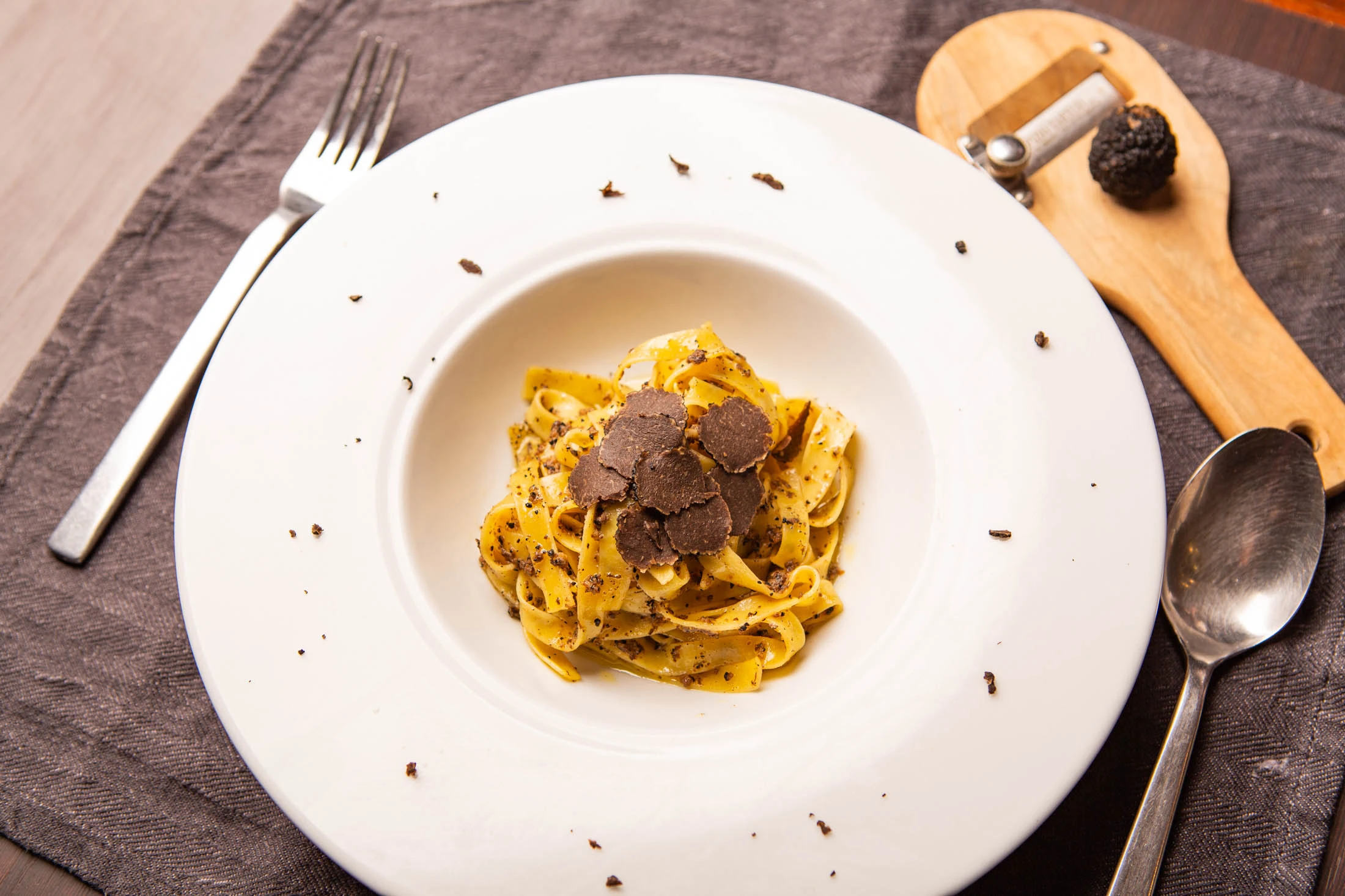 Primi - Tagliolini al Tartufo Fresco - Il Caminetto Frascati